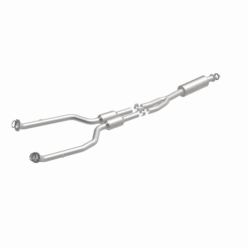 MagnaFlow OEM-Grade Direct-Fit Catalytic Converter - Lexus GS300 2006 V6 3.0L - Underbody, view 4