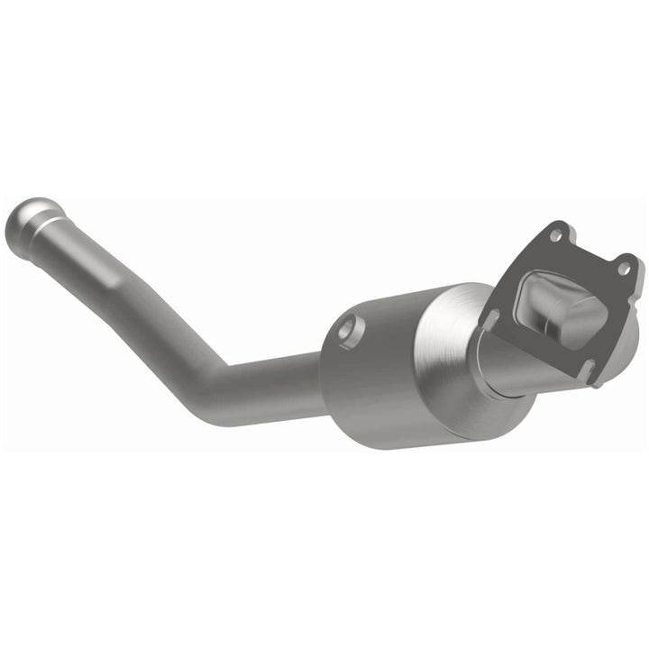 MagnaFlow OEM-Grade Direct-Fit Catalytic Converter - Dodge Durango 2013-2022 V6 3.6L, view 3