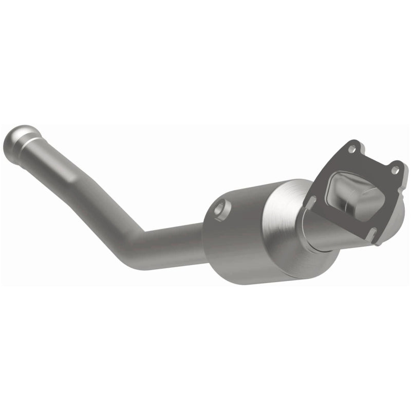 MagnaFlow OEM-Grade Direct-Fit Catalytic Converter - Dodge Durango 2013-2022 V6 3.6L, view 3