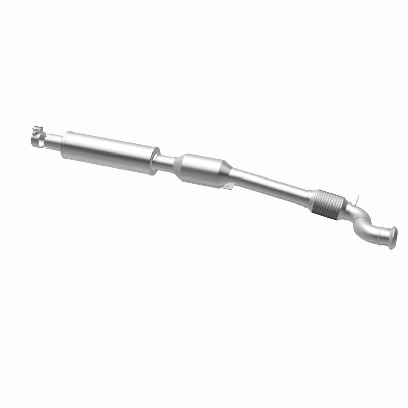 MagnaFlow OEM-Grade Direct-Fit Catalytic Converter - Mini Cooper Countryman 2011-2016 1.6L - Underbody, 360 degree view