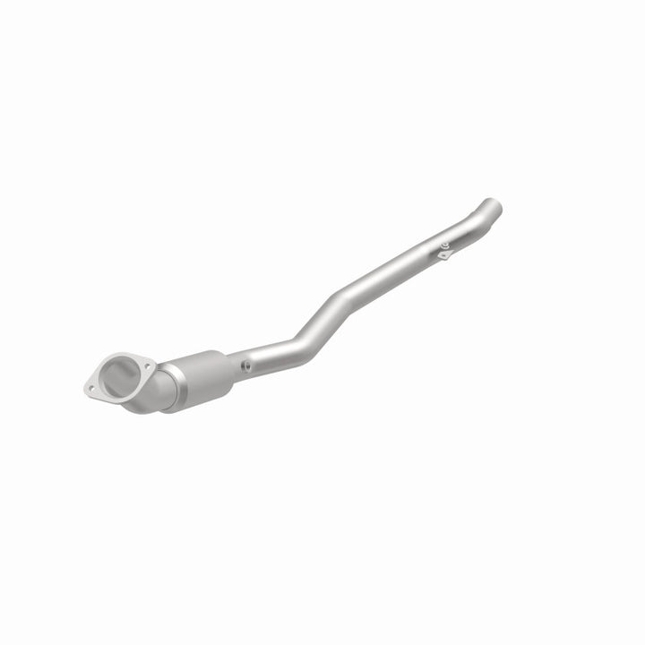 MagnaFlow OEM-Grade Direct-Fit Catalytic Converter - Chrysler 300 2005-2010 3.5L - Underbody, view 2