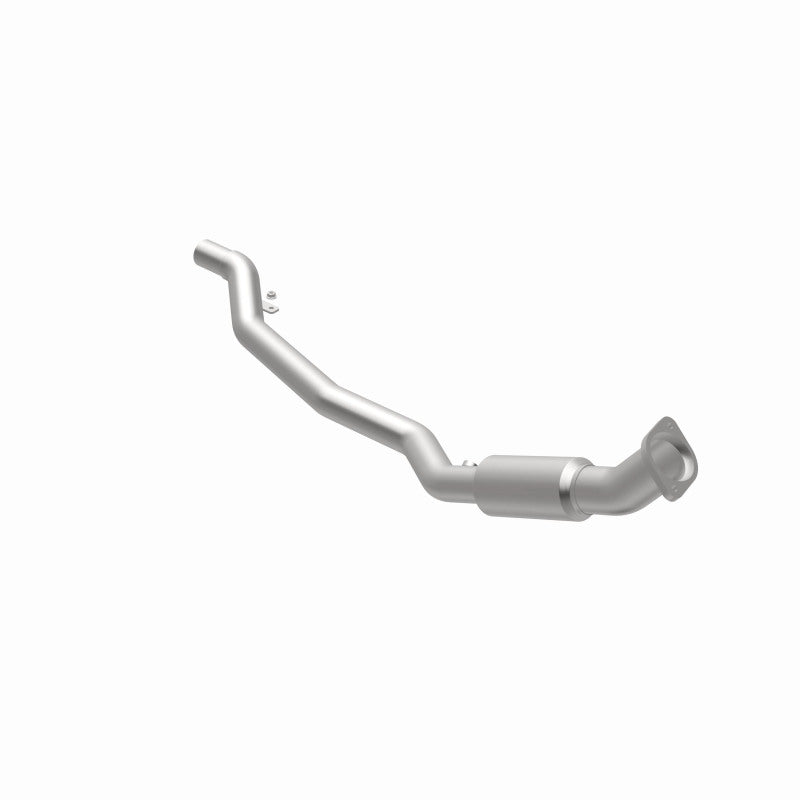 MagnaFlow OEM-Grade Direct-Fit Catalytic Converter - Chrysler 300 2005-2010 3.5L - Underbody, view 4