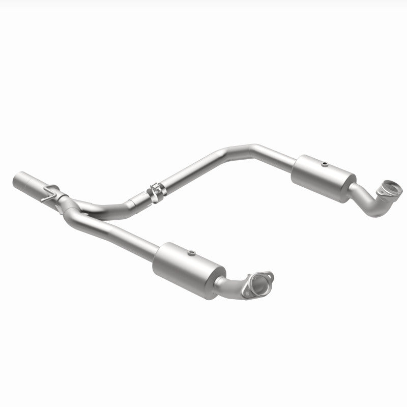 MagnaFlow OEM-Grade Direct-Fit Catalytic Converter - Ford E-350 Super Duty 2009-2019 6.8L - Underbody, view 10