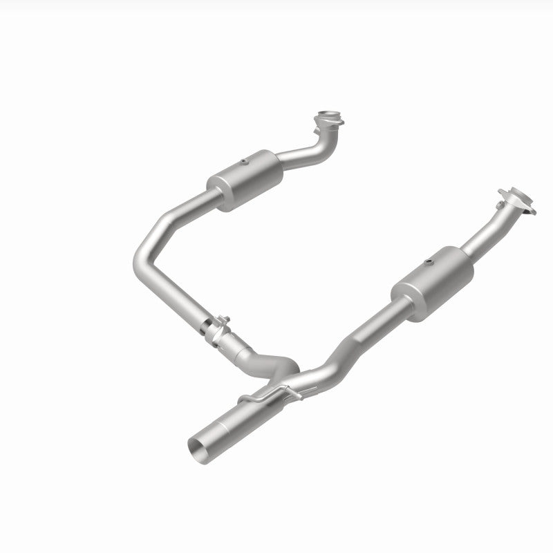 MagnaFlow OEM-Grade Direct-Fit Catalytic Converter - Ford E-350 Super Duty 2009-2019 6.8L - Underbody, view 16