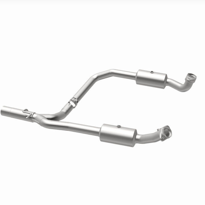 MagnaFlow OEM-Grade Direct-Fit Catalytic Converter - Ford E-350 Super Duty 2009-2019 6.8L - Underbody, view 24