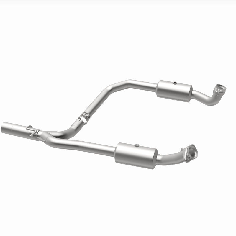 MagnaFlow OEM-Grade Direct-Fit Catalytic Converter - Ford E-350 Super Duty 2009-2019 6.8L - Underbody, view 24