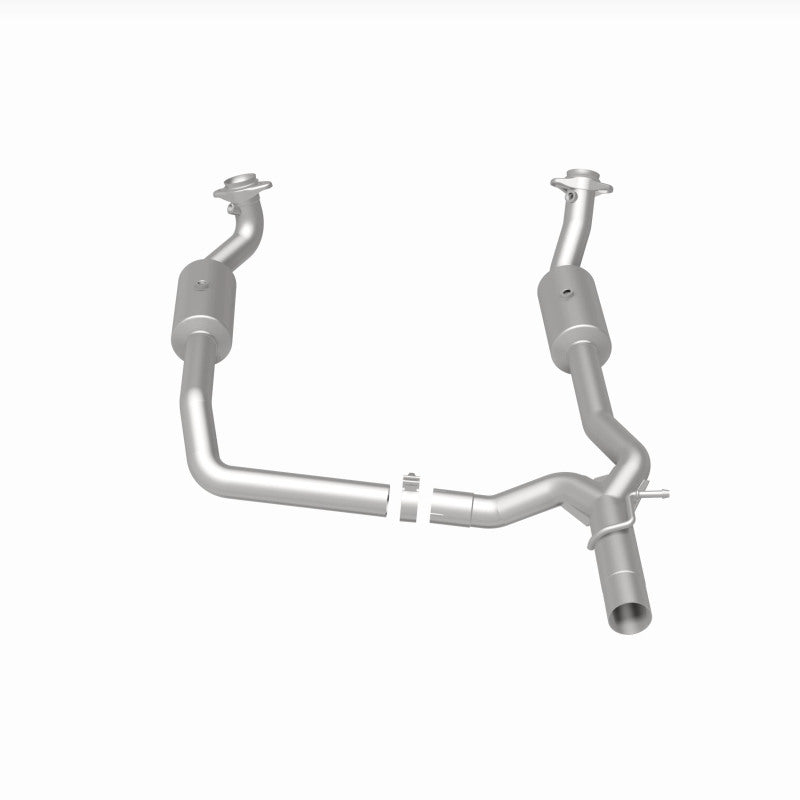 MagnaFlow OEM-Grade Direct-Fit Catalytic Converter - Ford E-350 Super Duty 2009-2019 6.8L - Underbody, view 3