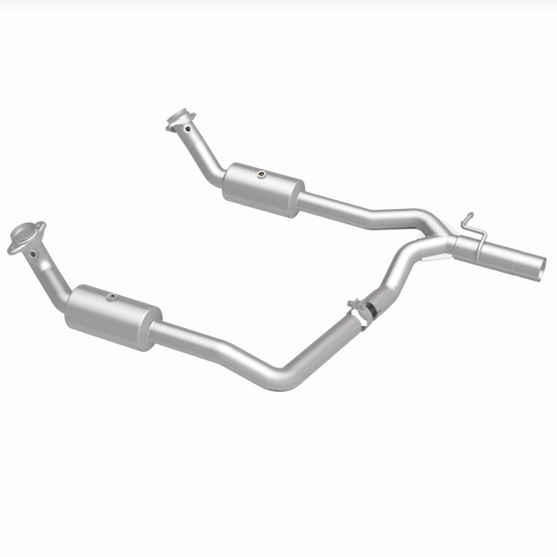 MagnaFlow OEM-Grade Direct-Fit Catalytic Converter - Ford E-350 Super Duty 2009-2019 6.8L - Underbody, view 30