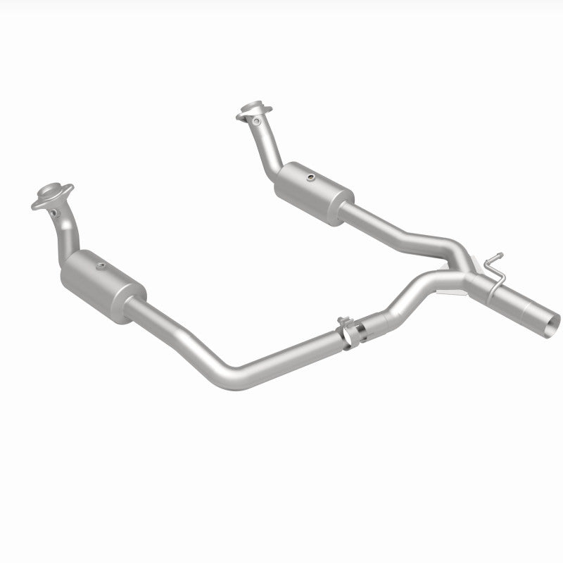 MagnaFlow OEM-Grade Direct-Fit Catalytic Converter - Ford E-350 Super Duty 2009-2019 6.8L - Underbody, view 5