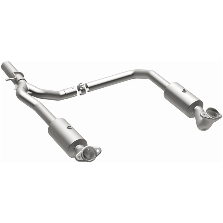 MagnaFlow OEM-Grade Direct-Fit Catalytic Converter - Ford E-350 Super Duty 2009-2019 6.8L - Underbody, view 7