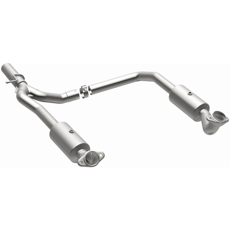 MagnaFlow OEM-Grade Direct-Fit Catalytic Converter - Ford E-350 Super Duty 2009-2019 6.8L - Underbody, view 7