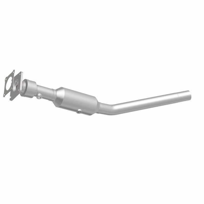 MagnaFlow OEM-Grade Direct-Fit Catalytic Converter - Chrysler Sebring 2004-2005 2.4L - Underbody, view 3