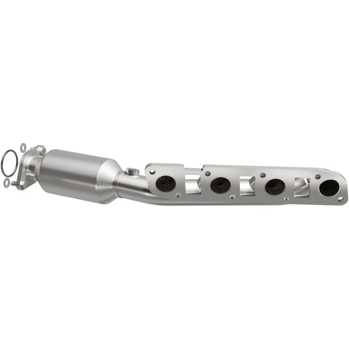 MagnaFlow OEM-Grade Direct-Fit Catalytic Converter - Infiniti QX56 / QX80 5.6L V8 2011-2017 (22-035)