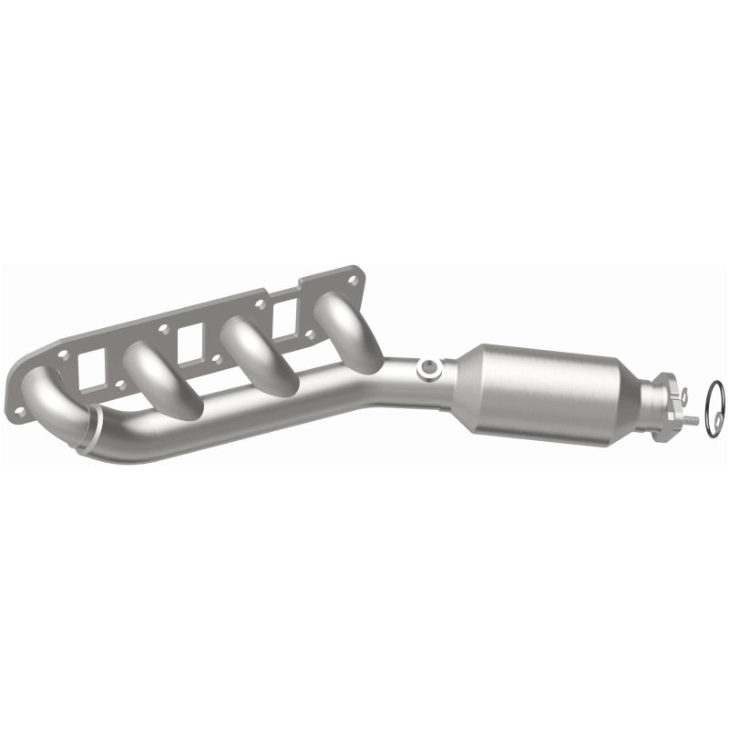 MagnaFlow OEM-Grade Direct-Fit Catalytic Converter - Infiniti QX56 / QX80 5.6L V8 2011-2017 (22-035), view 4
