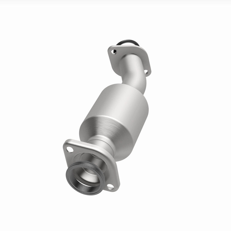 MagnaFlow OEM-Grade Direct-Fit Catalytic Converter - Toyota Sienna 2017-2020 3.5L, 360 degree view