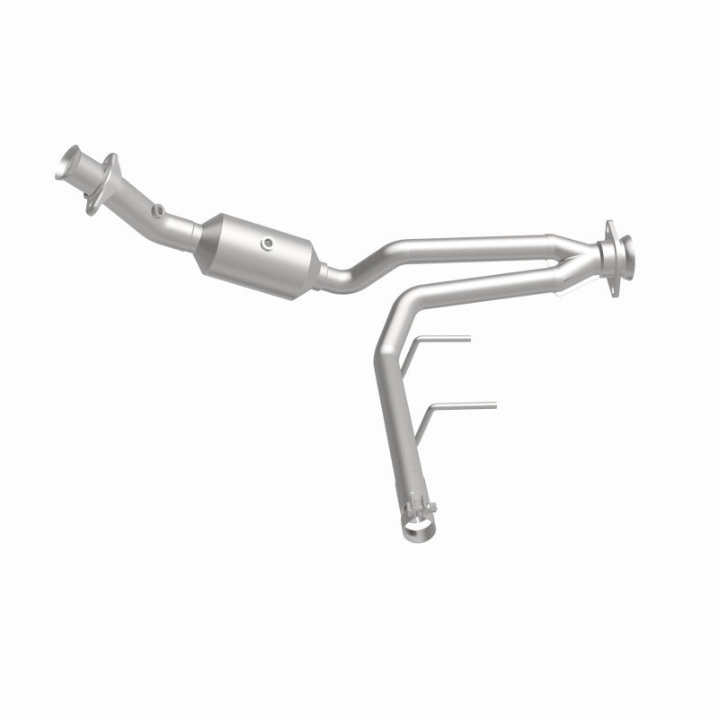 MagnaFlow OEM-Grade Direct-Fit Catalytic Converter - Ford F-150 2015-2020 3.3L/3.5L V6 - Right Underbody, 360 degree view