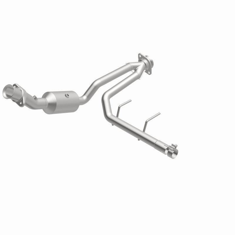 MagnaFlow OEM-Grade Direct-Fit Catalytic Converter - Ford F-150 2015-2020 3.3L/3.5L V6 - Right Underbody, 360 degree view