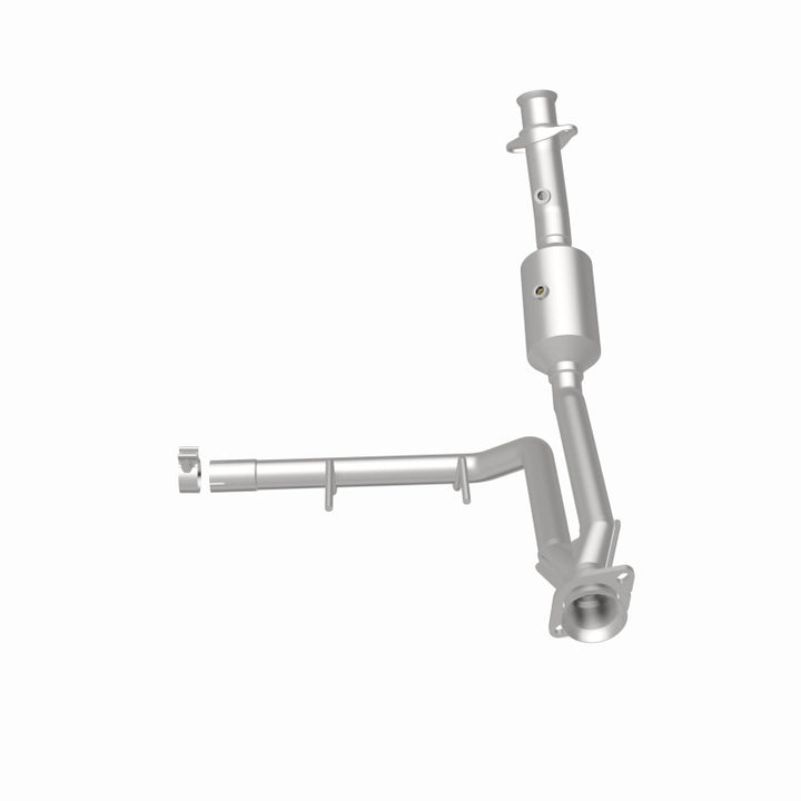 MagnaFlow OEM-Grade Direct-Fit Catalytic Converter - Ford F-150 2015-2020 3.3L/3.5L V6 - Right Underbody, 360 degree view