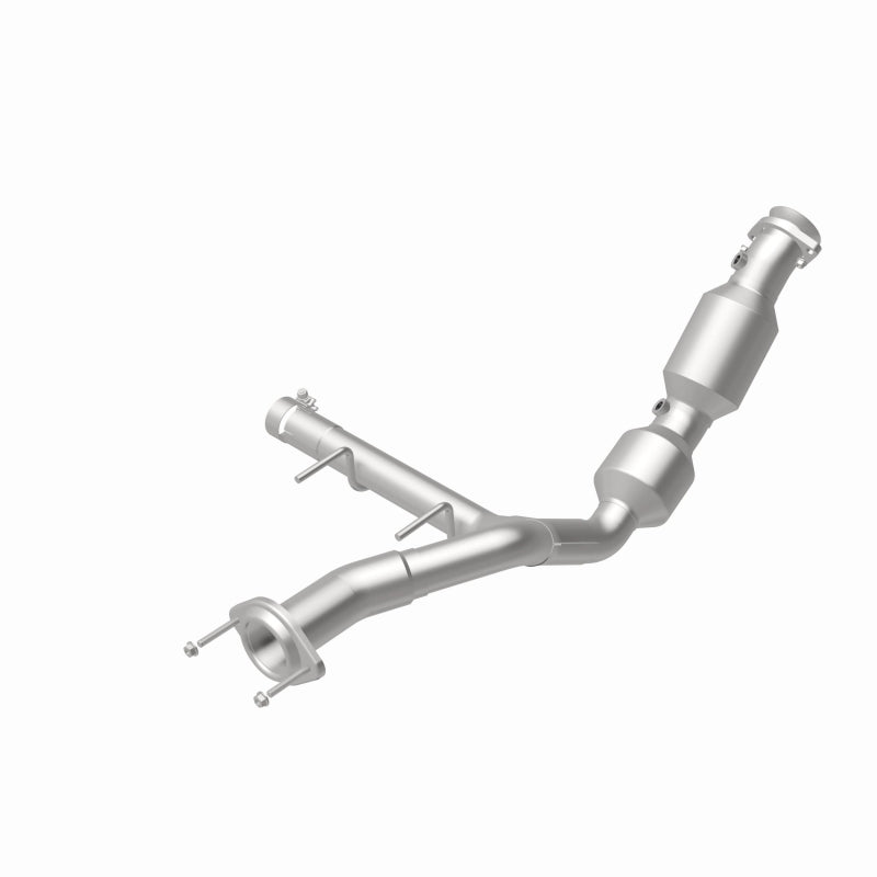 MagnaFlow OEM-Grade Direct-Fit Catalytic Converter - Ford F-150 3.5L (2021-2024) - Right Underbody, 360 degree view