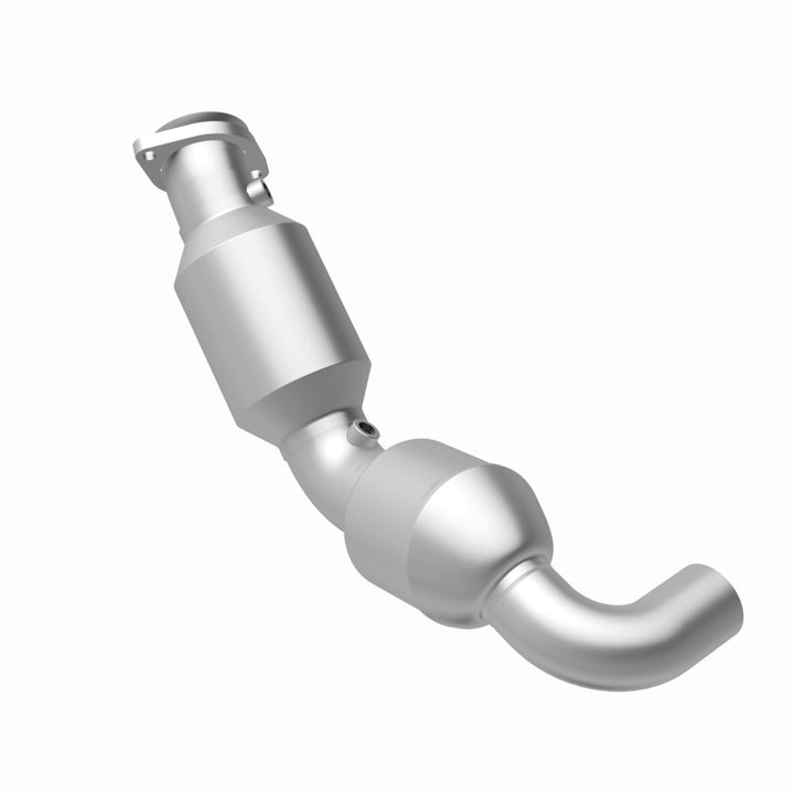 MagnaFlow OEM-Grade Direct-Fit Catalytic Converter - Ford F-150 2021-2024 3.5L - Left Underbody, 360 degree view