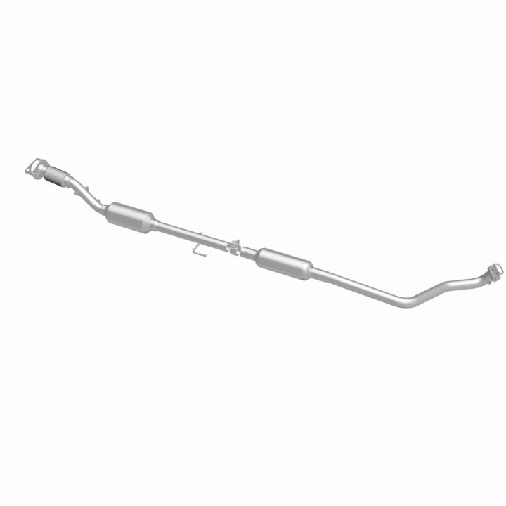 MagnaFlow OEM-Grade Direct-Fit Catalytic Converter - Nissan Kicks 2018-2024 1.6L - Underbody, 360 degree view