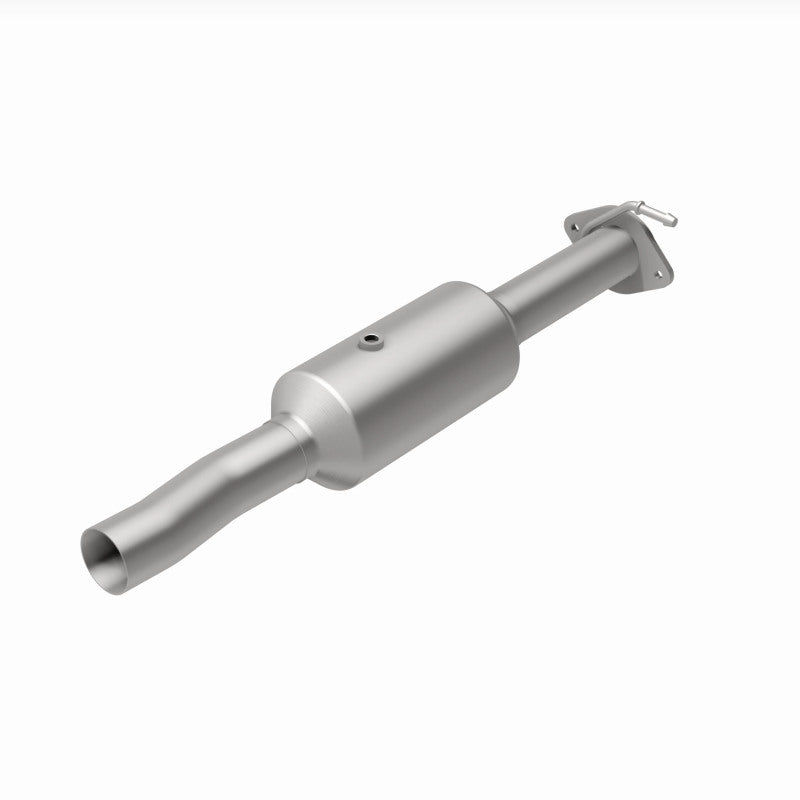 MagnaFlow OEM-Grade Direct-Fit Catalytic Converter - Ford F-350 Super Duty 2009-2010 6.8L - Underbody, view 2