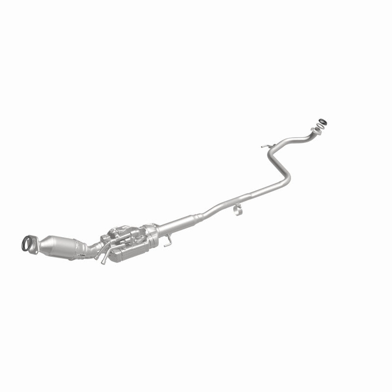 MagnaFlow OEM-Grade Direct-Fit Catalytic Converter - Toyota Prius C 2012-2013 1.5L - Underbody, view 3