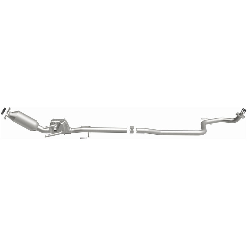 MagnaFlow OEM-Grade Direct-Fit Catalytic Converter - Toyota Prius C 2012-2013 1.5L - Underbody, view 4