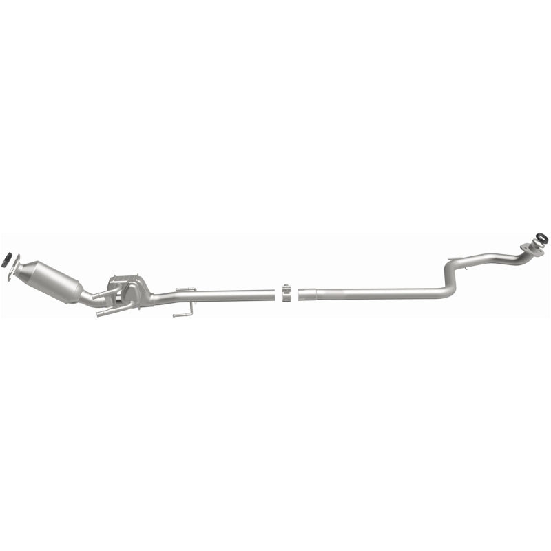 MagnaFlow OEM-Grade Direct-Fit Catalytic Converter - Toyota Prius C 2014-2019 1.5L - Underbody, view 14