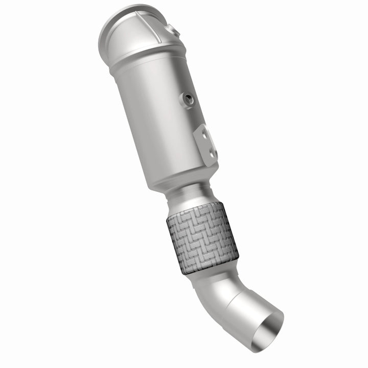 MagnaFlow OEM Grade Direct-Fit Catalytic Converter - BMW X5 / X3 2018-2024 - Front Underbody, view 3