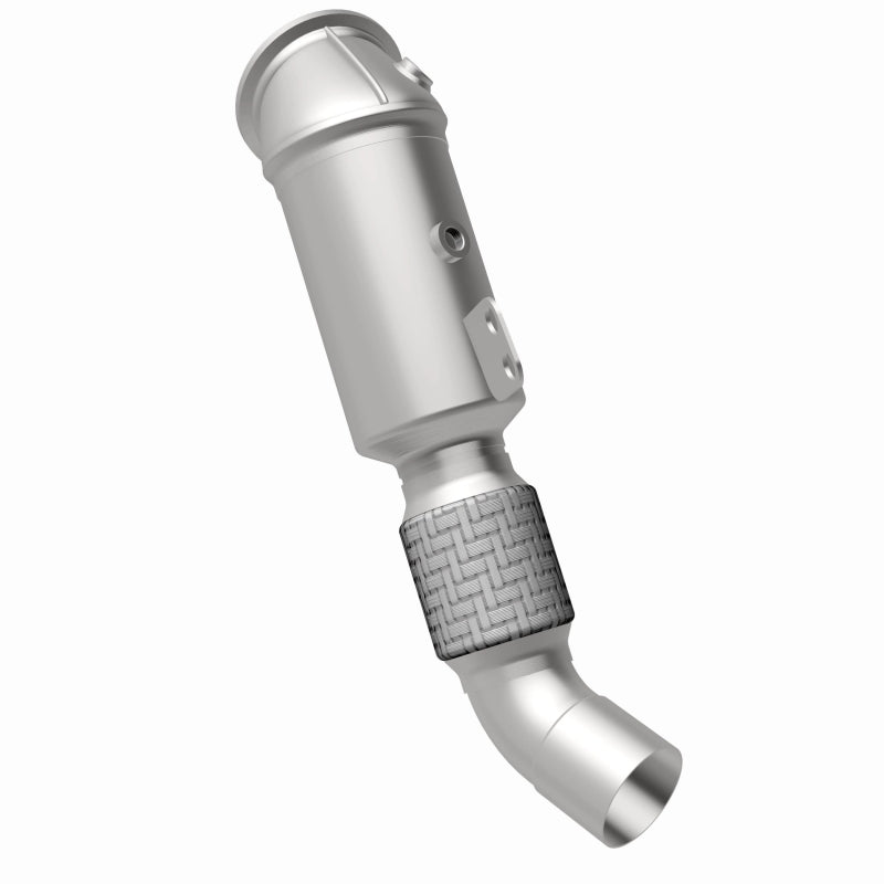 MagnaFlow OEM Grade Direct-Fit Catalytic Converter - BMW X5 / X3 2018-2024 - Front Underbody, view 3