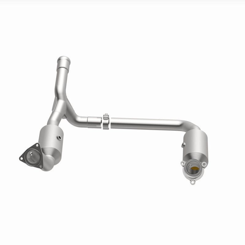 MagnaFlow OEM-Grade Direct-Fit Catalytic Converter - Chevrolet Silverado 1500 2019-2023 4.3L - Underbody, view 11