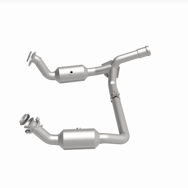 MagnaFlow OEM-Grade Direct-Fit Catalytic Converter - Chevrolet Silverado 1500 2019-2023 4.3L - Underbody, view 17