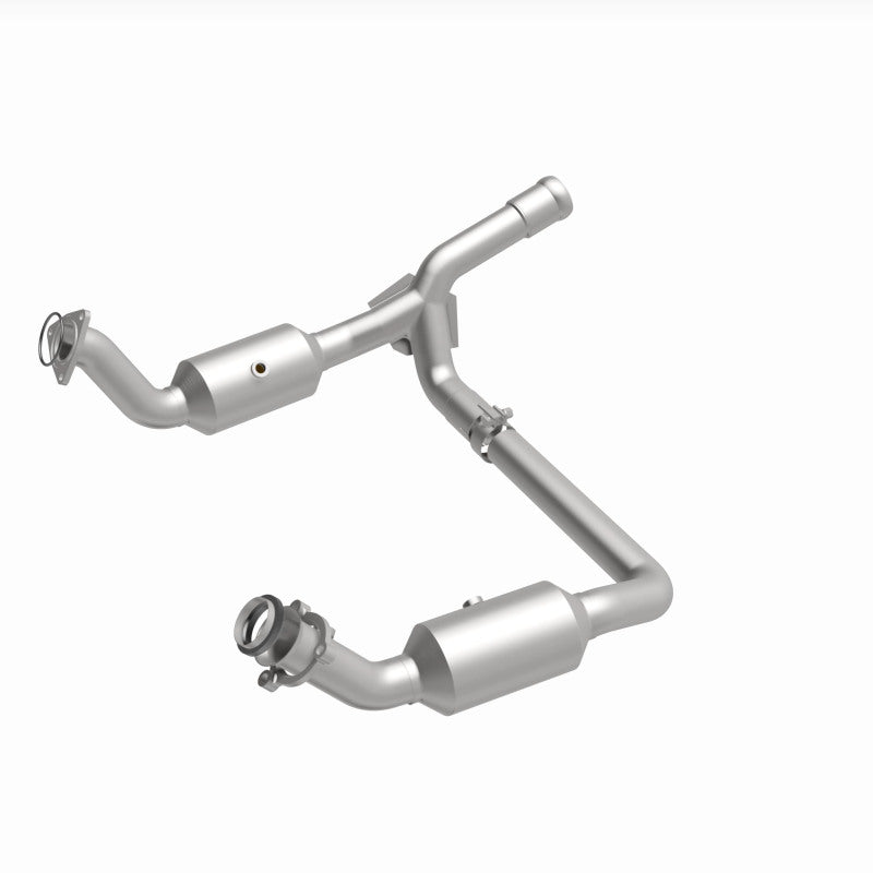 MagnaFlow OEM-Grade Direct-Fit Catalytic Converter - Chevrolet Silverado 1500 2019-2023 4.3L - Underbody, view 21