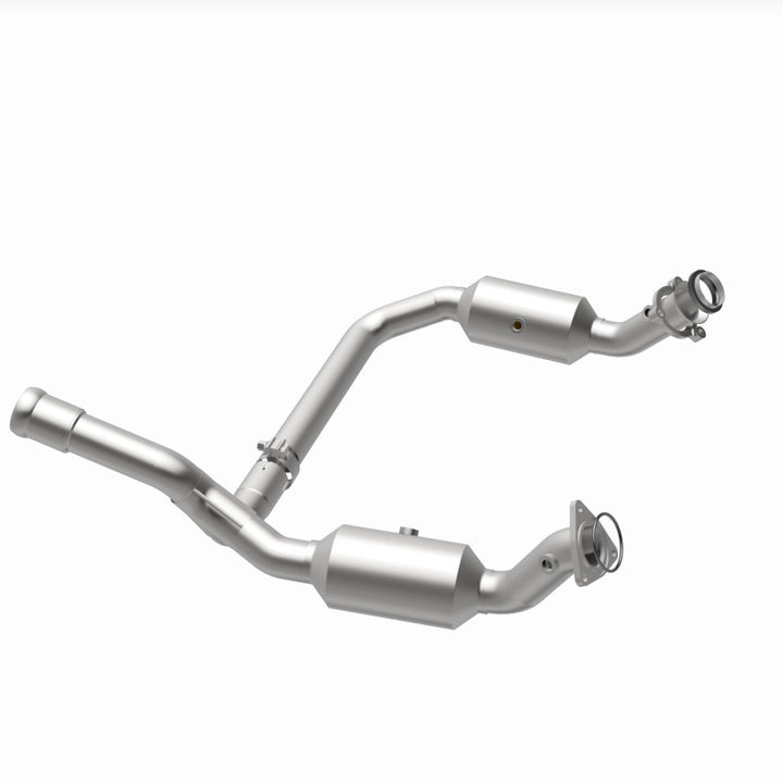 MagnaFlow OEM-Grade Direct-Fit Catalytic Converter - Chevrolet Silverado 1500 2019-2023 4.3L - Underbody, view 24