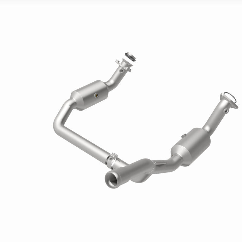 MagnaFlow OEM-Grade Direct-Fit Catalytic Converter - Chevrolet Silverado 1500 2019-2023 4.3L - Underbody, view 25