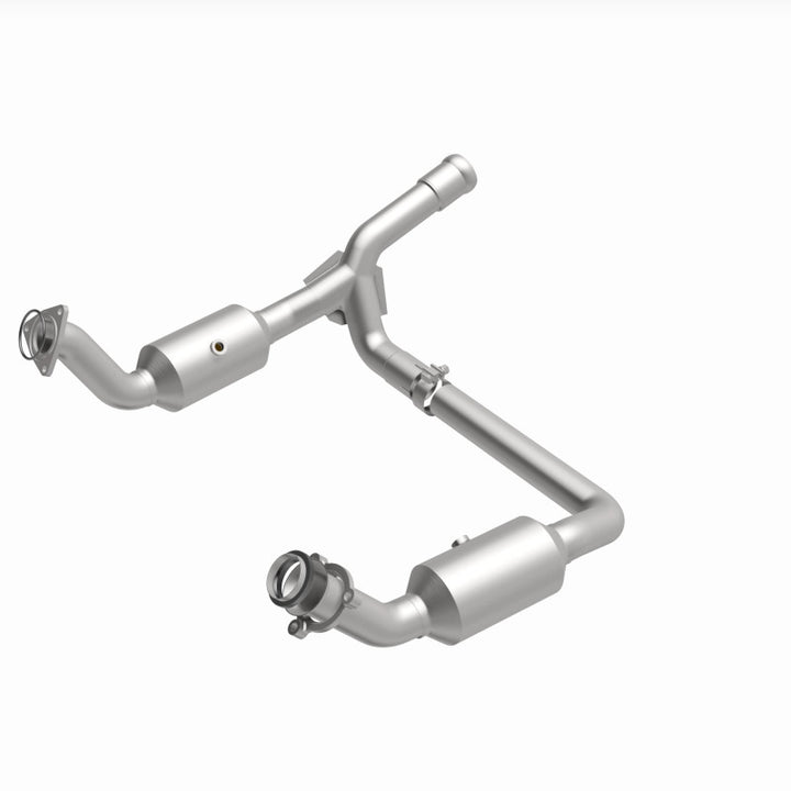MagnaFlow OEM-Grade Direct-Fit Catalytic Converter - Chevrolet Silverado 1500 2019-2023 4.3L - Underbody, view 29