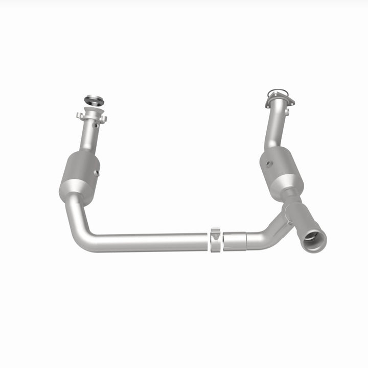 MagnaFlow OEM-Grade Direct-Fit Catalytic Converter - Chevrolet Silverado 1500 2019-2023 4.3L - Underbody, view 32