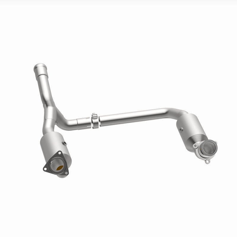 MagnaFlow OEM-Grade Direct-Fit Catalytic Converter - Chevrolet Silverado 1500 2019-2023 4.3L - Underbody, view 35