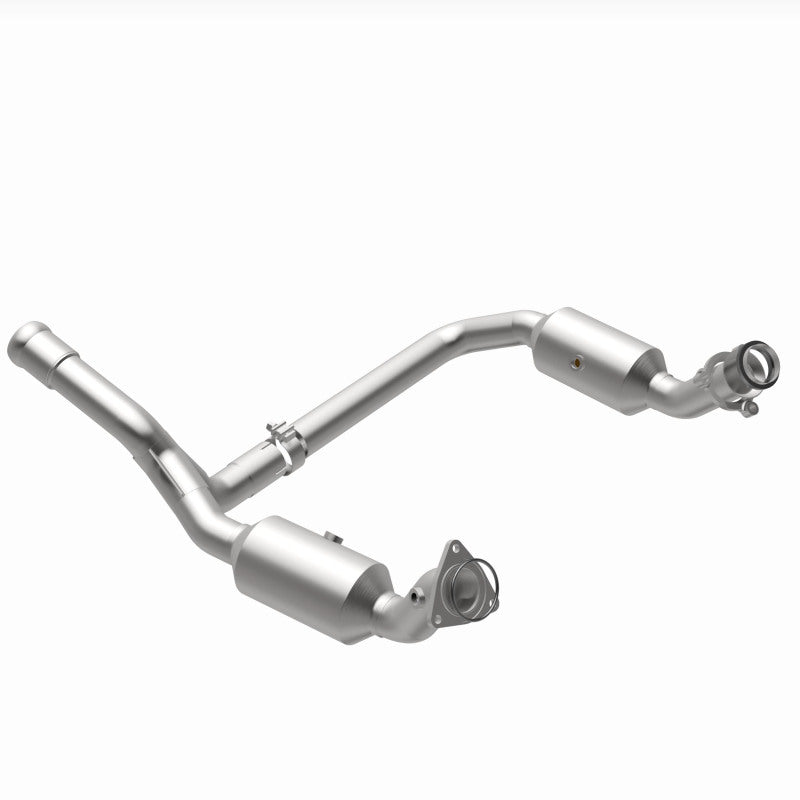 MagnaFlow OEM-Grade Direct-Fit Catalytic Converter - Chevrolet Silverado 1500 2019-2023 4.3L - Underbody, view 4