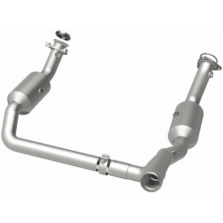 MagnaFlow OEM-Grade Direct-Fit Catalytic Converter - Chevrolet Silverado 1500 2019-2023 4.3L - Underbody, view 8