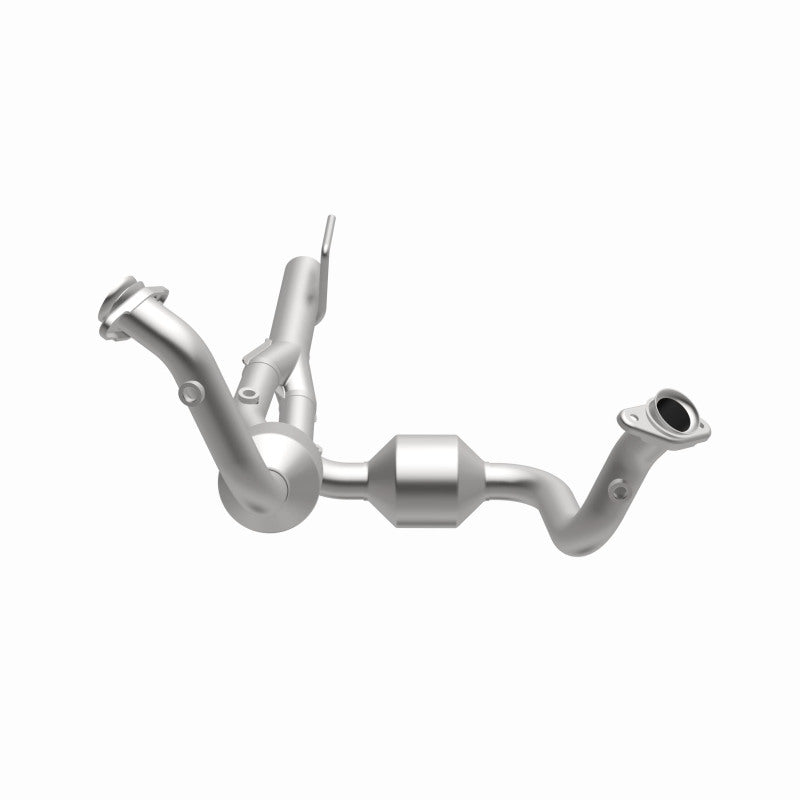 MagnaFlow OEM-Grade Direct-Fit Catalytic Converter - Jeep Grand Cherokee 2002-2004 4.7L, 360 degree view