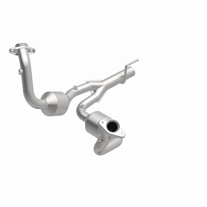 MagnaFlow OEM-Grade Direct-Fit Catalytic Converter - Jeep Grand Cherokee 2002-2004 4.7L, 360 degree view