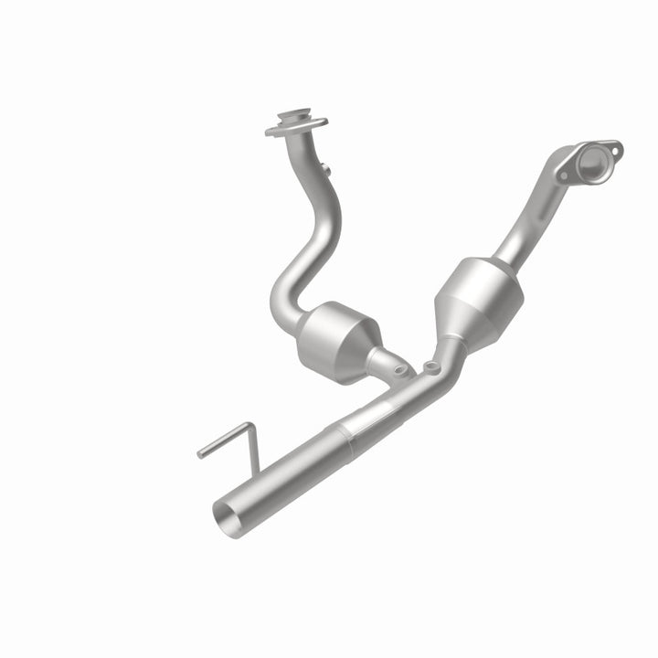 MagnaFlow OEM-Grade Direct-Fit Catalytic Converter - Jeep Grand Cherokee 2002-2004 4.7L, 360 degree view