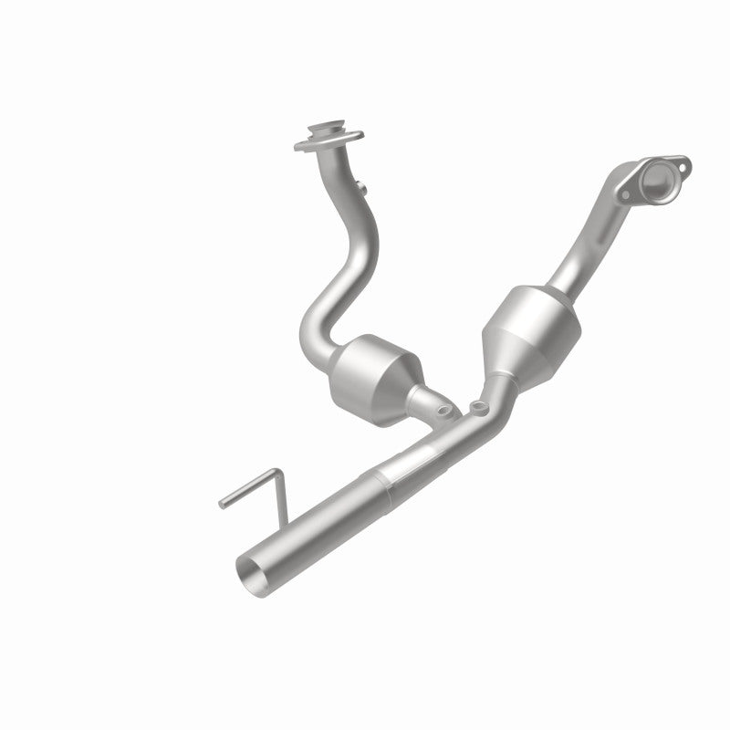 MagnaFlow OEM-Grade Direct-Fit Catalytic Converter - Jeep Grand Cherokee 2002-2004 4.7L, 360 degree view