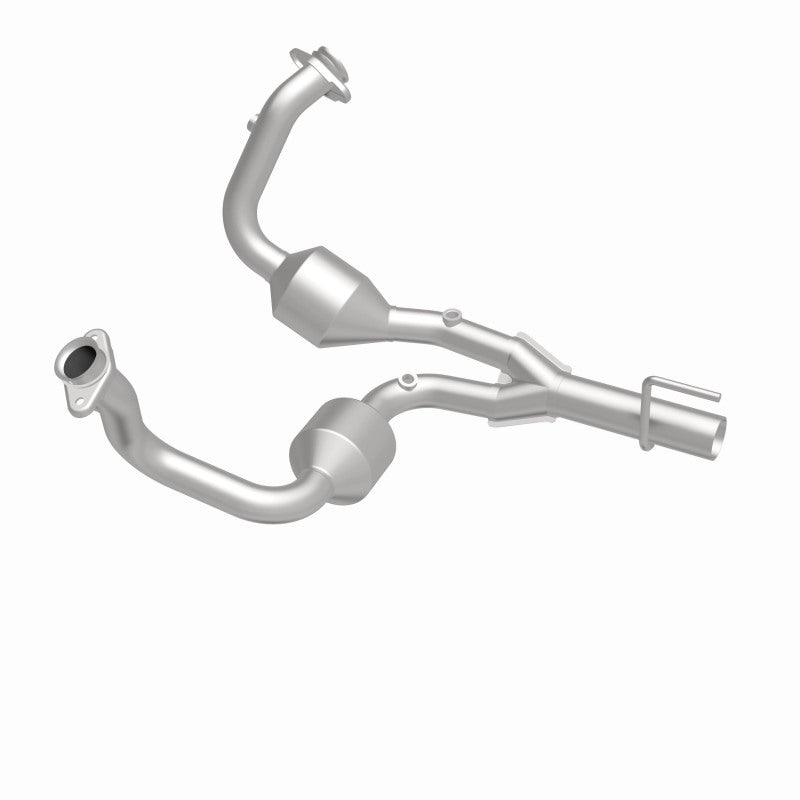 MagnaFlow OEM-Grade Direct-Fit Catalytic Converter - Jeep Grand Cherokee 2002-2004 4.7L, view 4