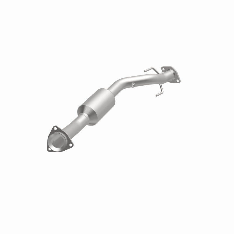 MagnaFlow OEM-Grade Direct-Fit Catalytic Converter - Chevrolet Trailblazer 2006-2007 4.2L - Underbody, view 3