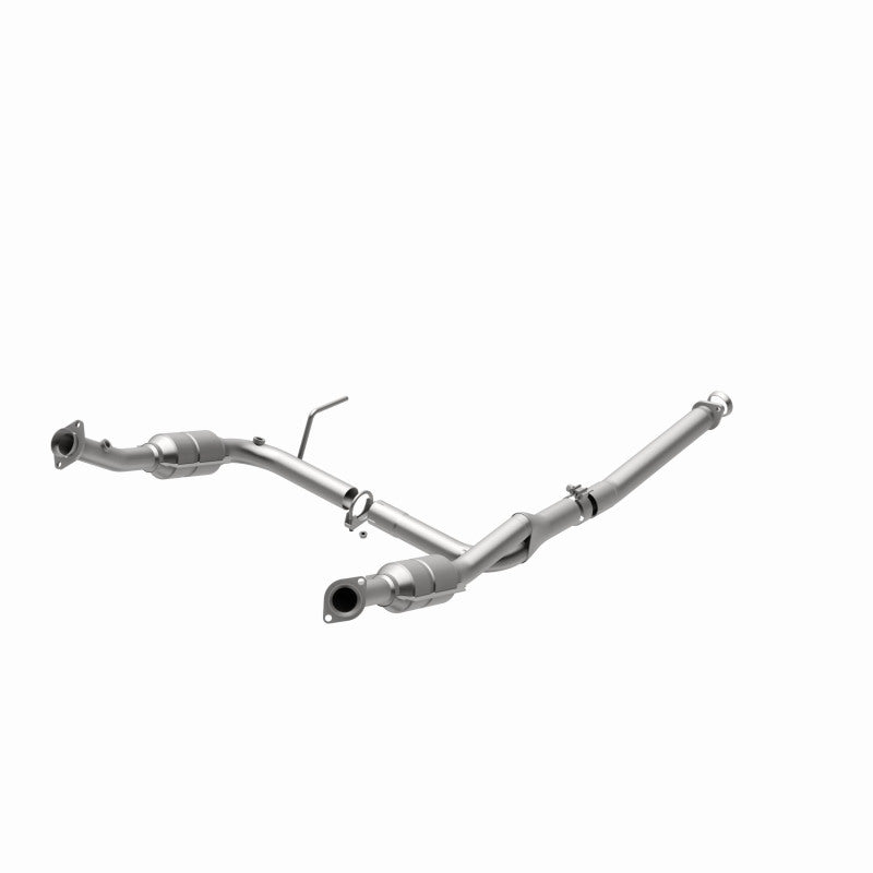 MagnaFlow OEM-Grade Direct-Fit Catalytic Converter - Ford Explorer 2004-2005 4.0L V6, view 3