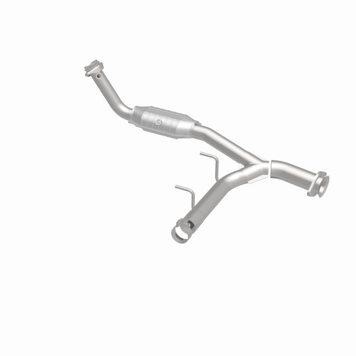 MagnaFlow OEM-Grade Direct-Fit Catalytic Converter - Ford Expedition / Lincoln Navigator 5.4L 2003-2006 - Passenger Side, view 16