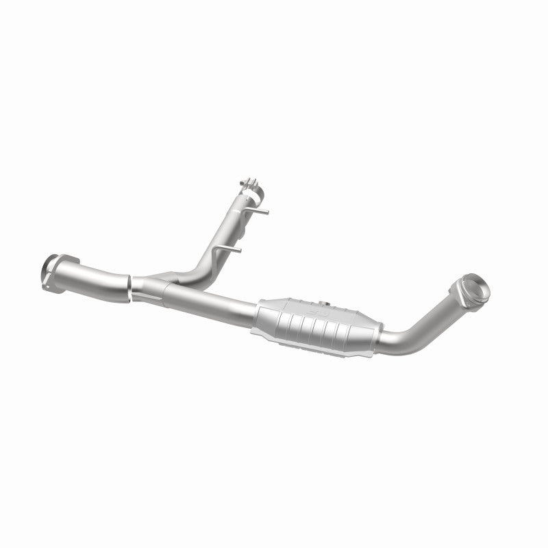 MagnaFlow OEM-Grade Direct-Fit Catalytic Converter - Ford Expedition / Lincoln Navigator 5.4L 2003-2006 - Passenger Side, view 17